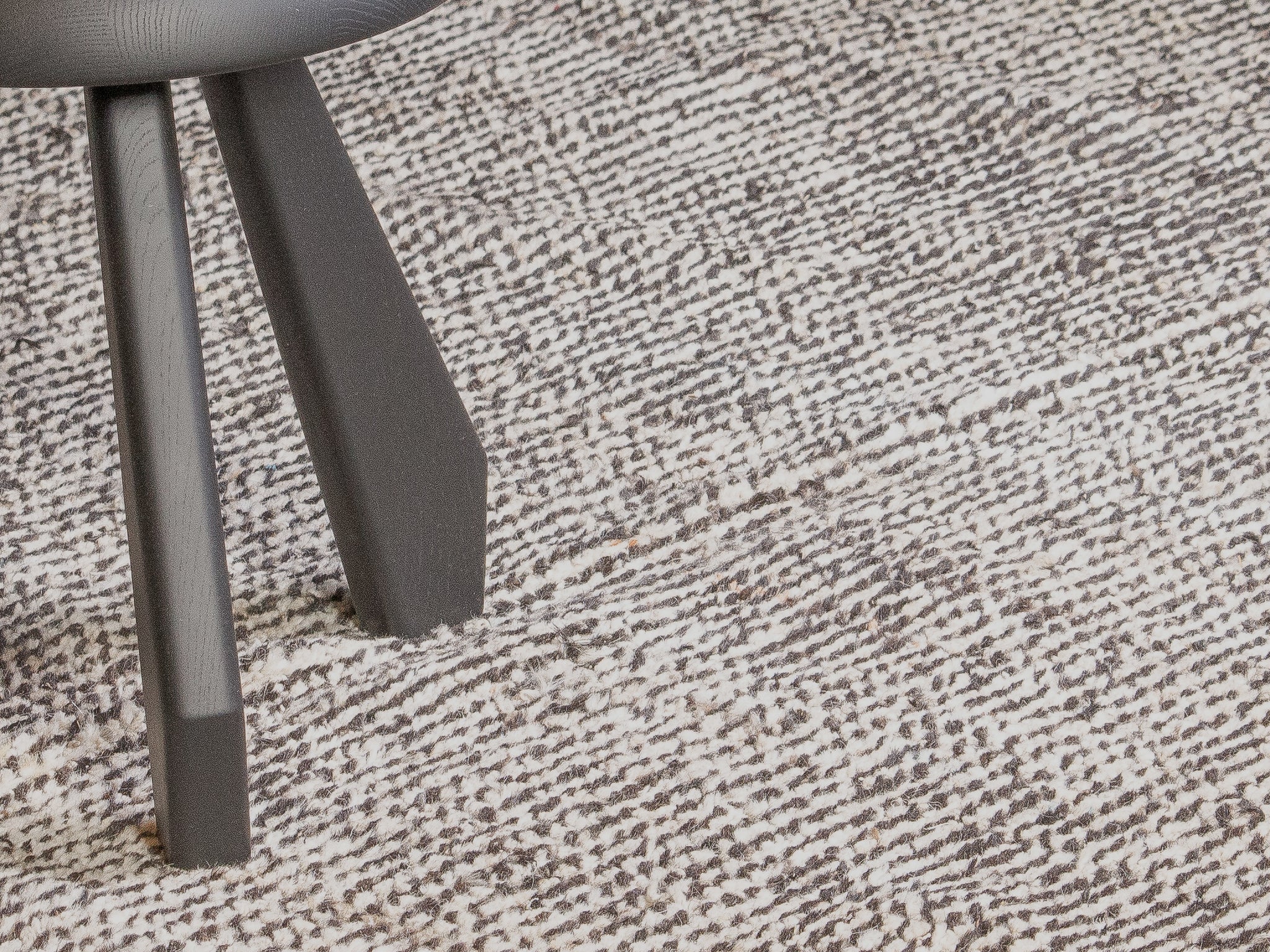 Tapis afghan ligne et damier noir et blanc 100% laine - 310cm x 397cm