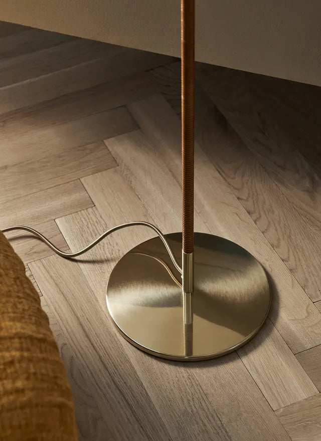 Lampadaire 9602 by Paavo Tynell