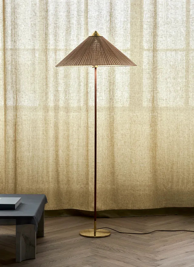 Lampadaire 9602 by Paavo Tynell