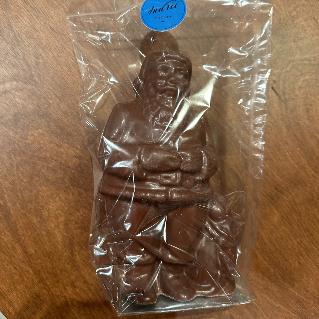 Statues en chocolat au lait