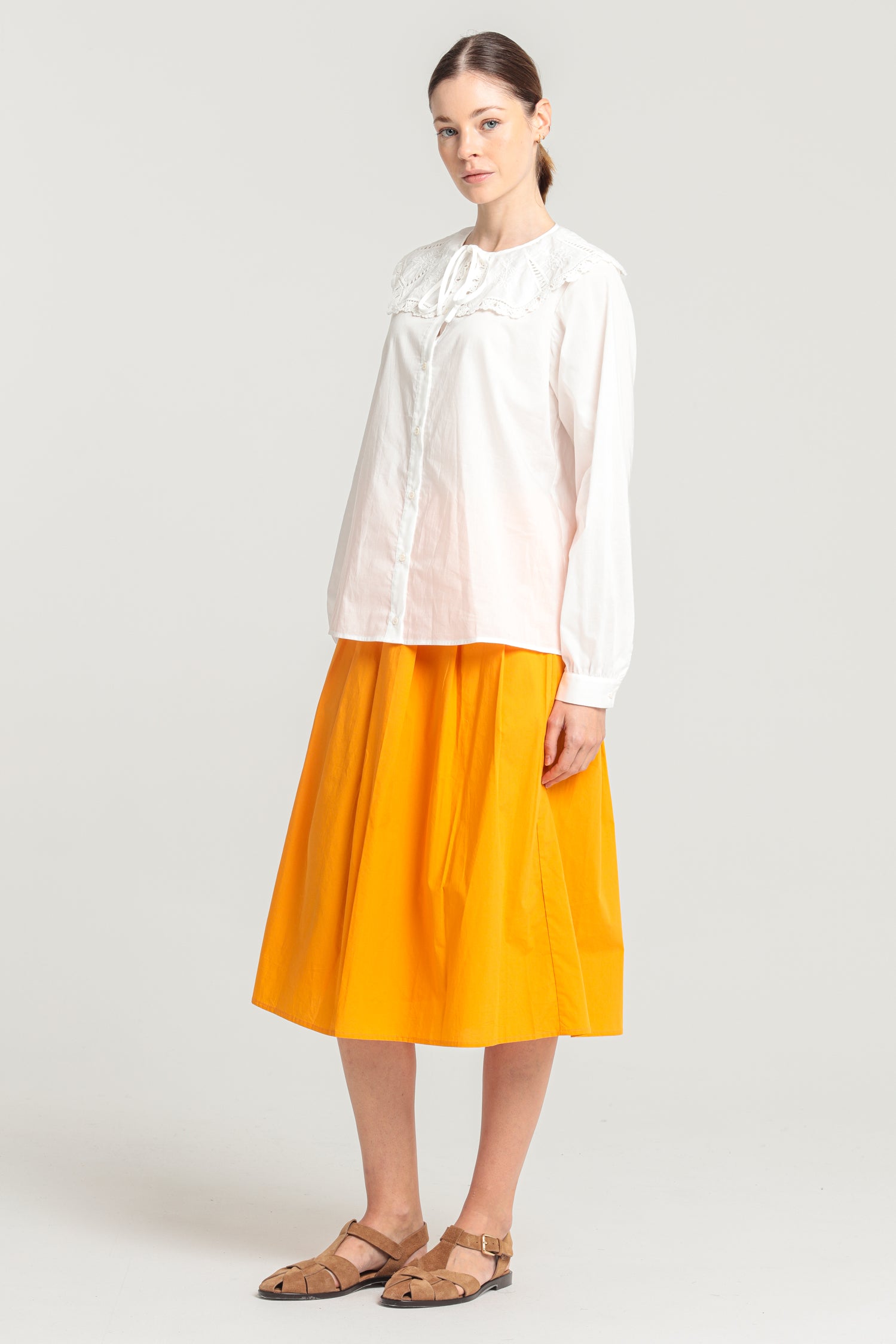 Corette - Blouse à col brodé