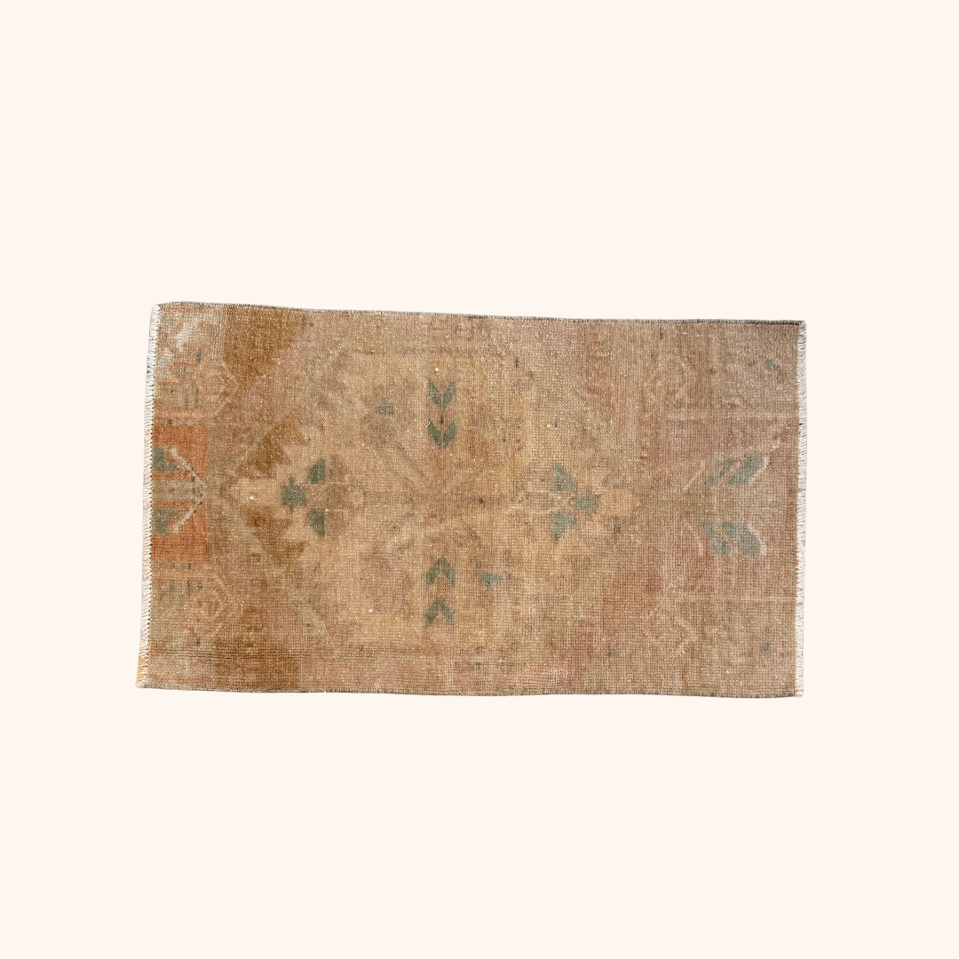 Tapis Yastik vintage , 100% laine noué main, 82cm x 47cm, 2'-8'' x 1'-8''