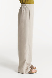 PONCIA - Pantalon fluide à rauyures