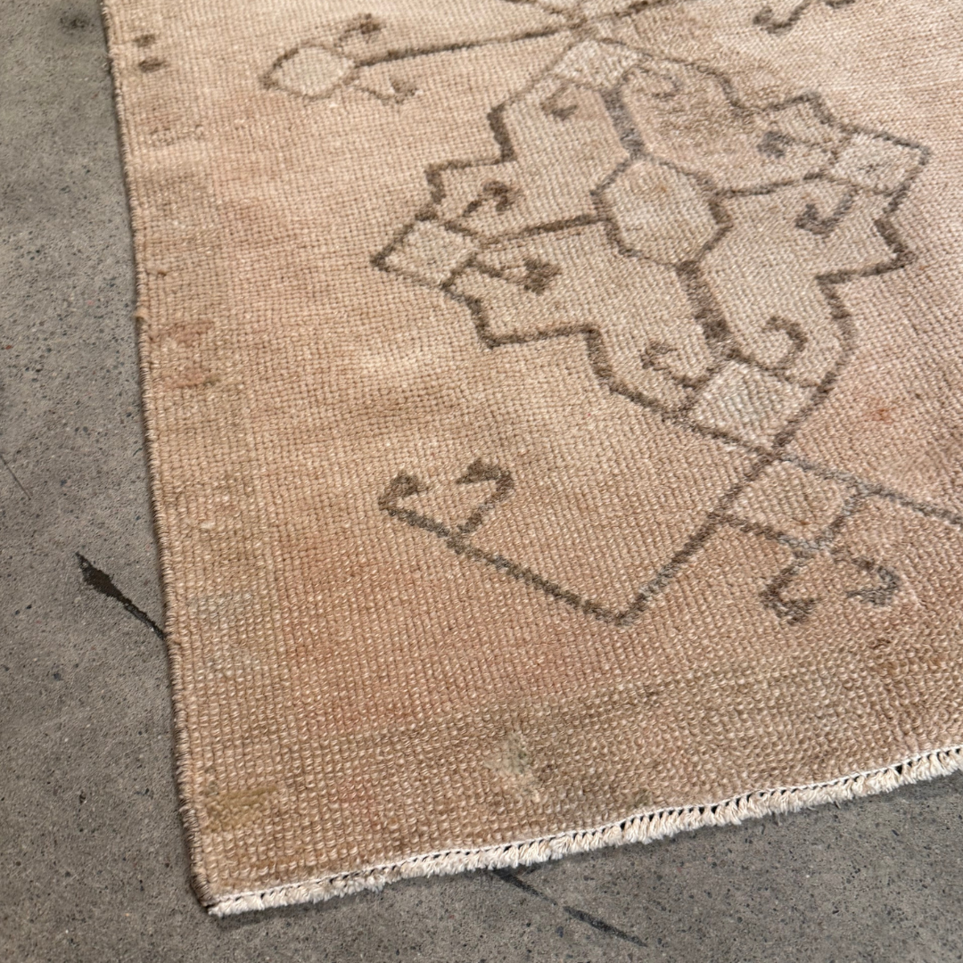 Tapis Yastik vintage , 100% laine noué main, 50cm x 110cm, 1'-7'' x 3'-6''