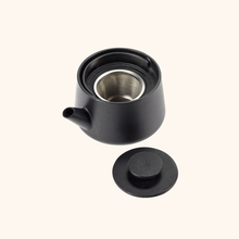 Inku cast iron teapot