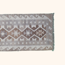 Tapis kilim MAIMANA - Pièce unique 85/500