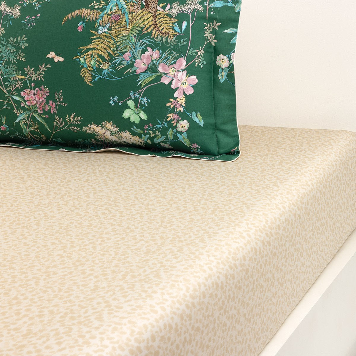 Drap contour - CONTES