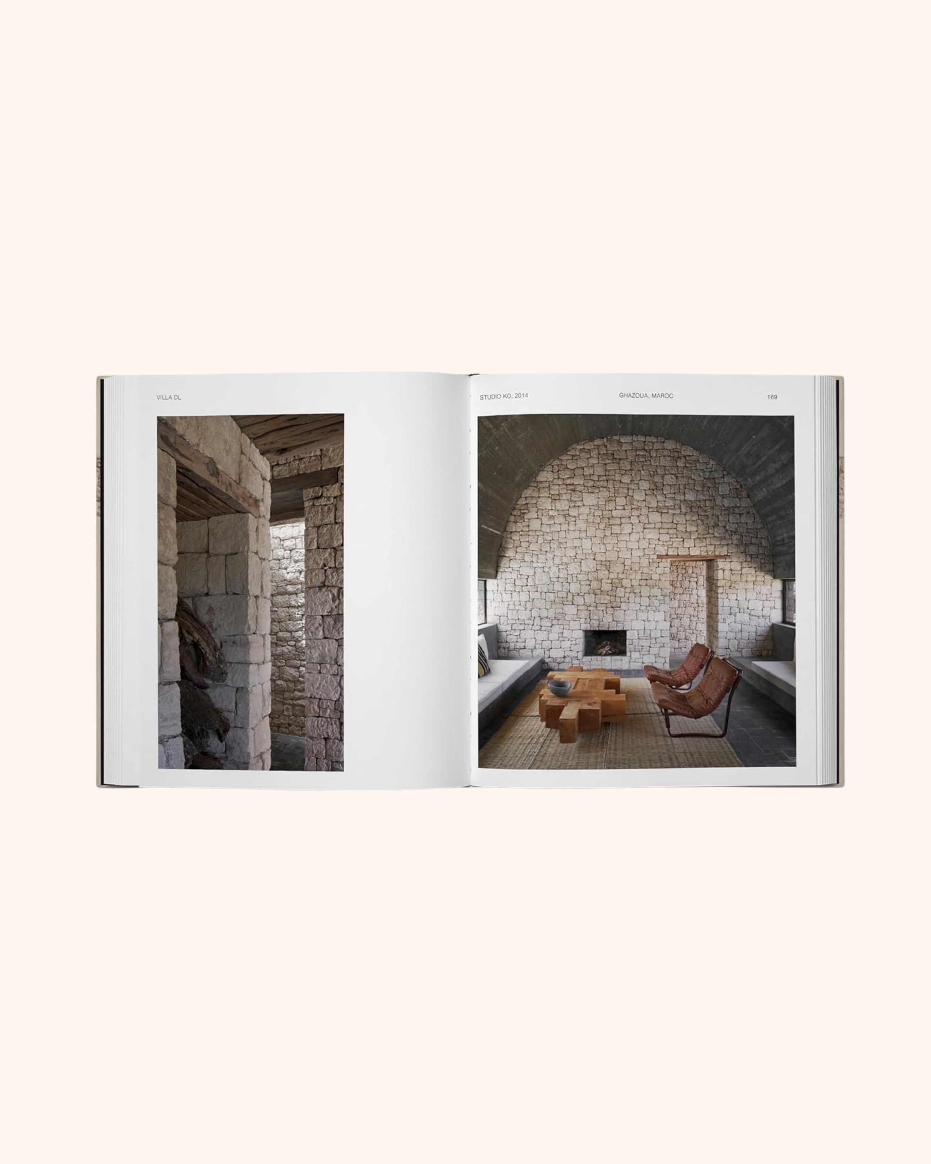 Stone houses: mineral architecture