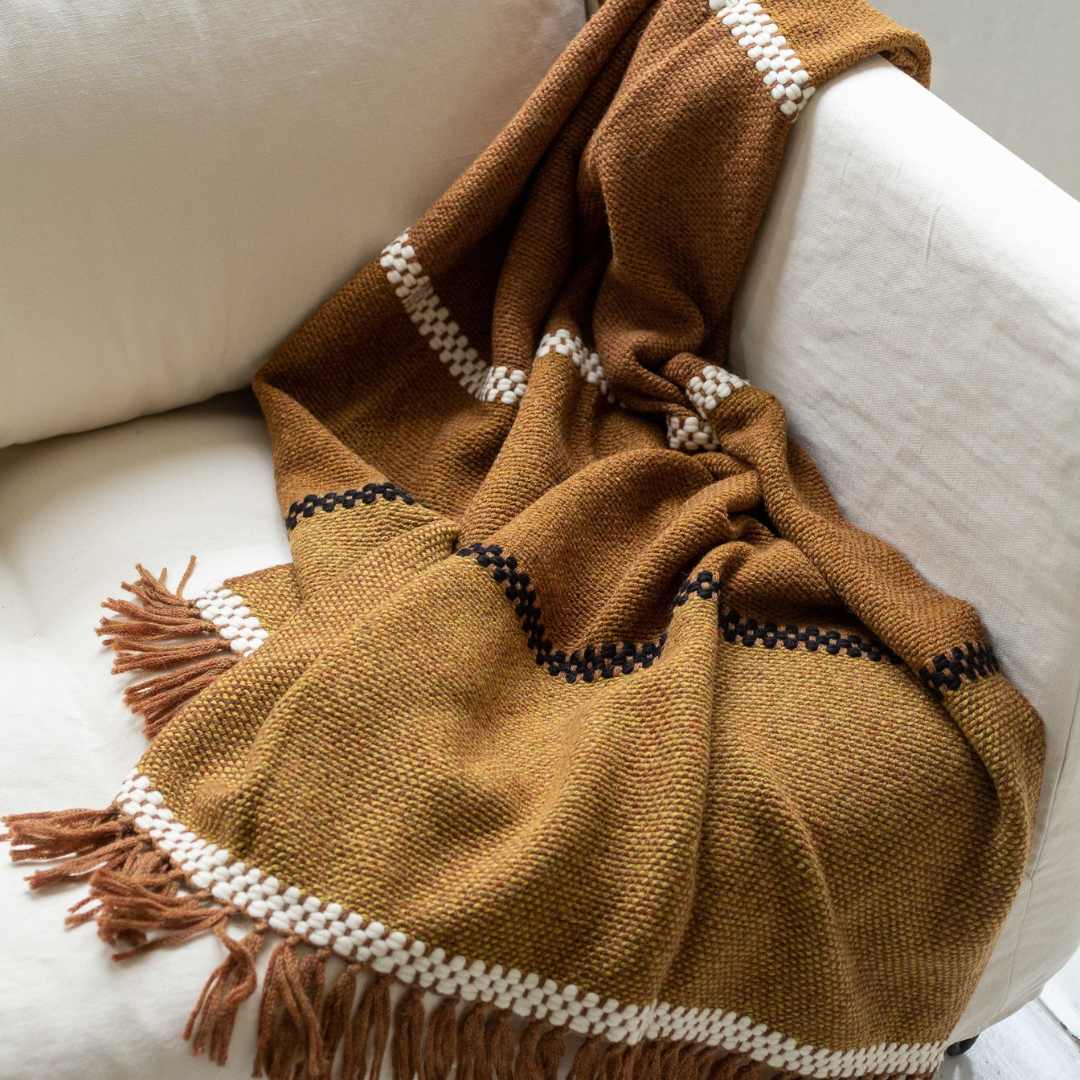Jivaro Throw
