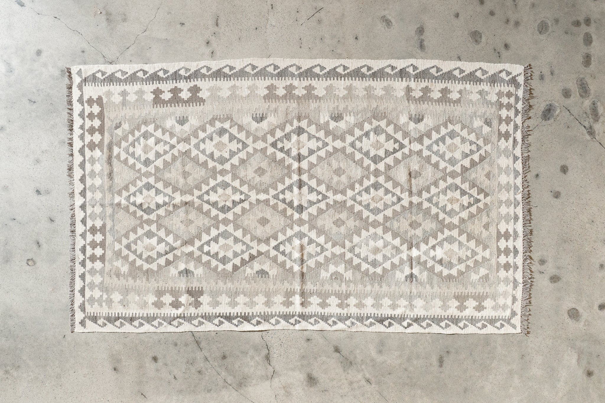 Natural Maimana Kilim Rug, 100% Hand-Knotted Wool - 150cm x 248cm