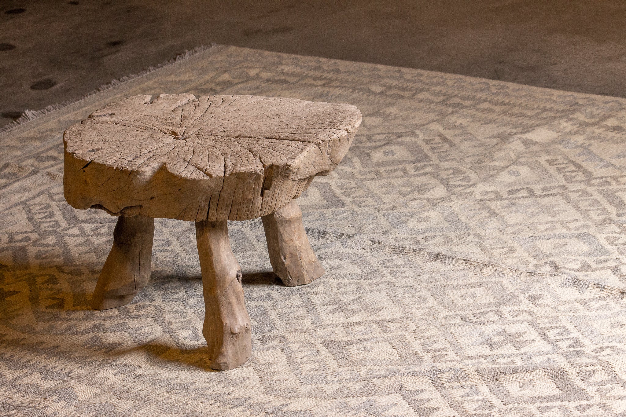 Natural 100% wool hand-knotted maimana kilim rug
