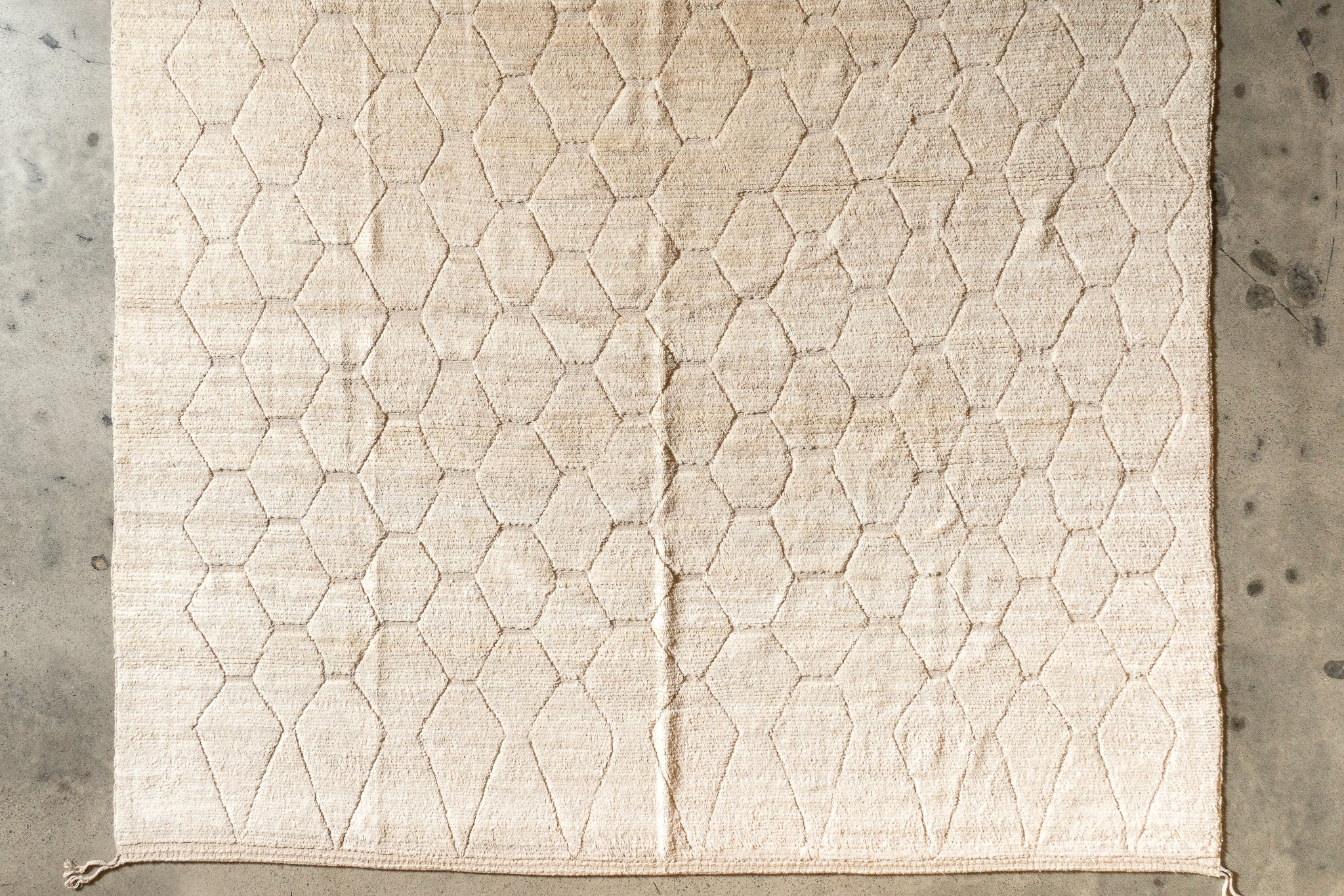 Tapis afghan blanc cassé damier 100% laine - 302cm x 397cm