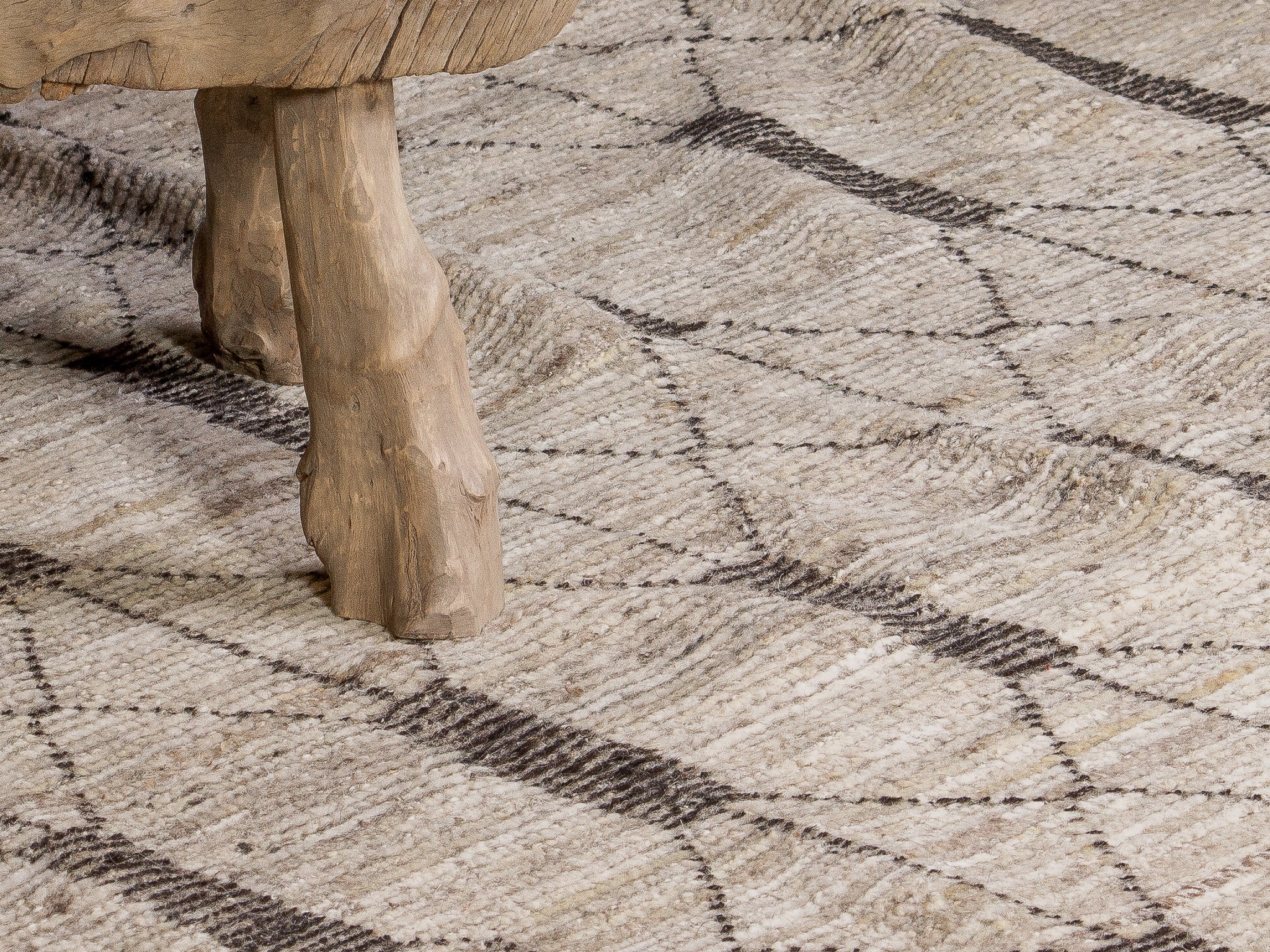 Tapis afghan noir et blanc 100% laine - 320cm x 386cm