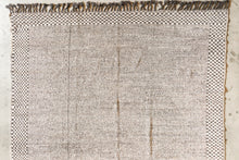Tapis Afghan - Pièce unique 310/397
