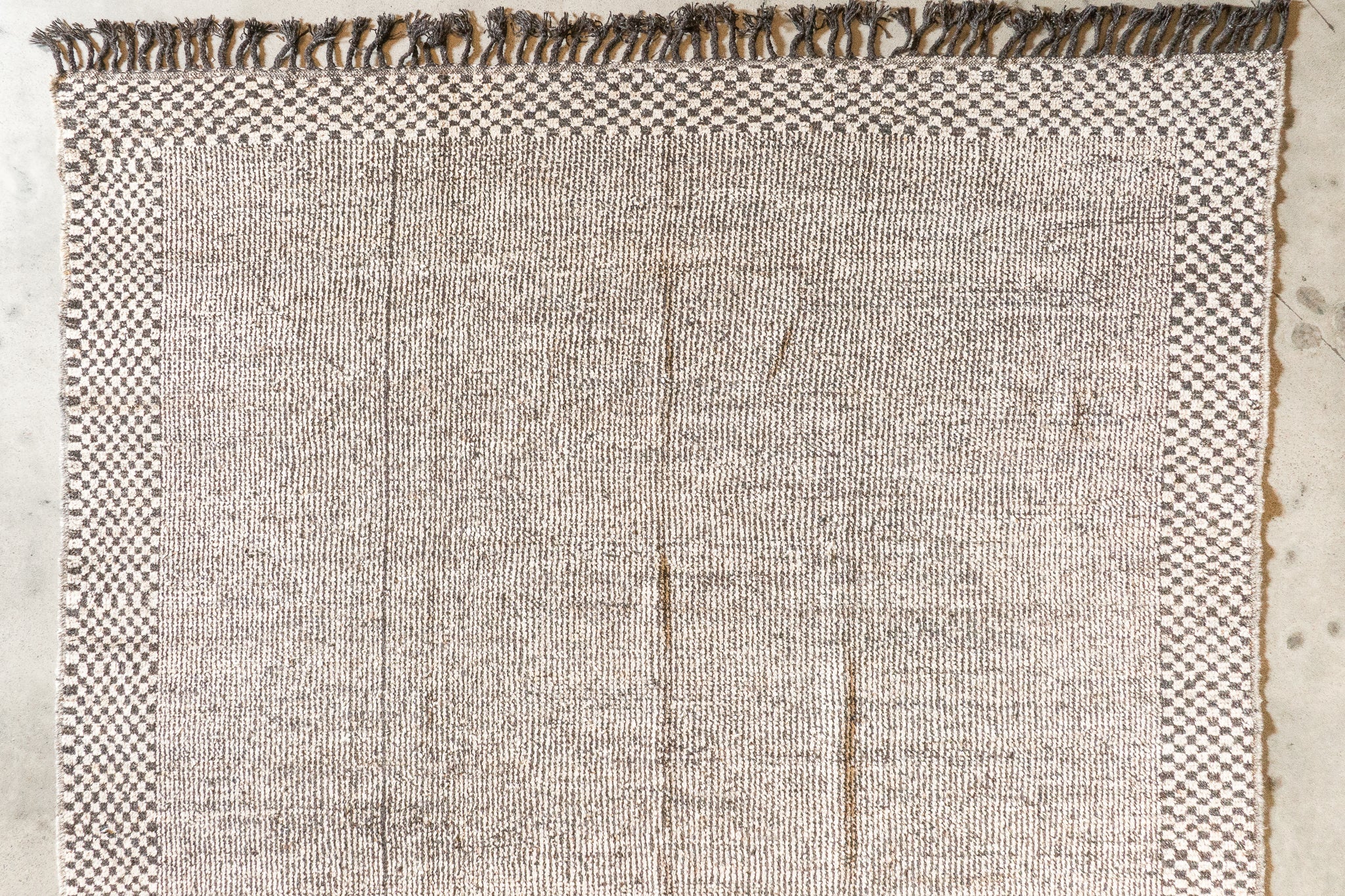 Tapis afghan ligne et damier noir et blanc 100% laine - 310cm x 397cm