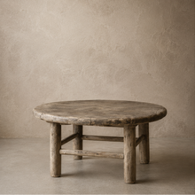 Table basse ronde en orme - Pièce unique