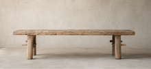 Table basse en noyer - Pièce unique