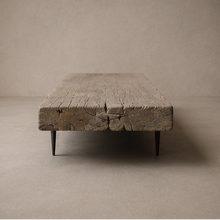 Oak coffee table on metal legs (pik)