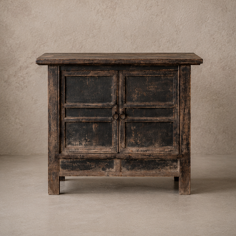 Small 2-door cabinet