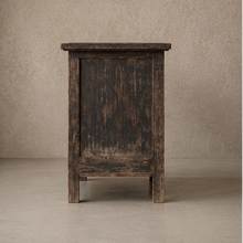 Petit meuble à 2 portes - Pièce unique