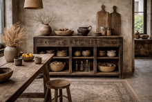 Comptoir en orme ancien laqué noir - Pièce unique
