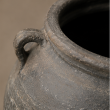 Pot en terre cuite grise - Pièce unique