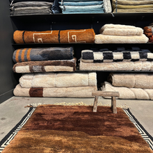 Tapis berbere contemporain, MRIRT, 100% laine noué main 115 x 205 cm (1)