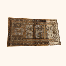Tapis Vintage - Pièce unique 81/142