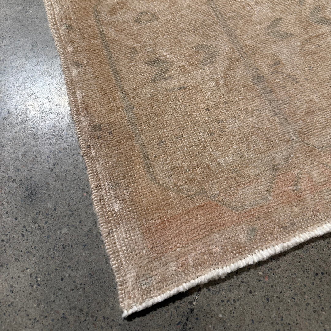 Tapis Yastik vintage , 100% laine noué main, 98cm x 54cm, 3'-2'' x 1'-9''