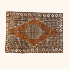VINTAGE antique rug, 100% hand-knotted wool, 141cm x 191cm, 4'6" x 6'2"