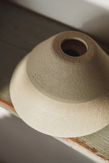 LISETTE - Luminaire assiette  en grès chamotté Ivoire