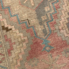 Tapis Vintage - Pièce unique 64/129