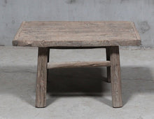 Petite table basse en orme (78cm x 52cm x H45cm) (T2403-19-3202)