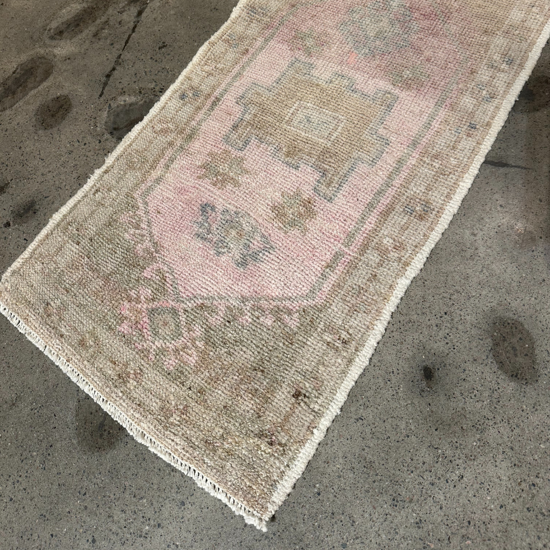 Tapis Yastik vintage , 100% laine noué main, 82cm x 42cm, 2'-8'' x 1'-4''