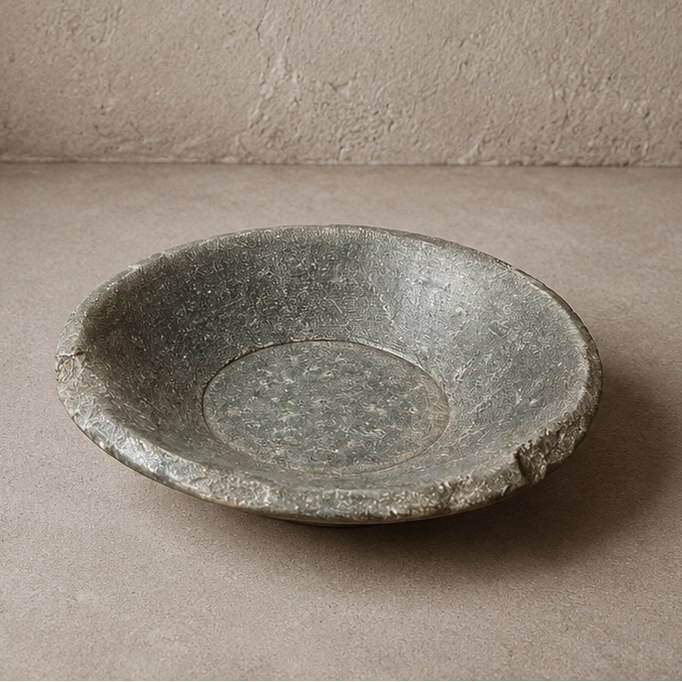Indian stone deep plate - Unique piece