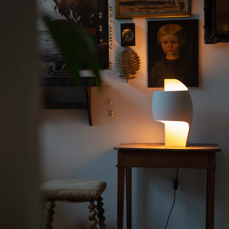 Lamp B