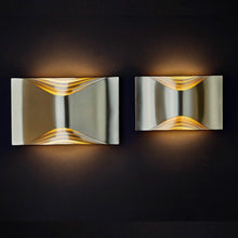Respiro wall light