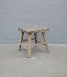 Tabouret en orme ancien