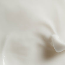 Moisturizing body cream with trace elements