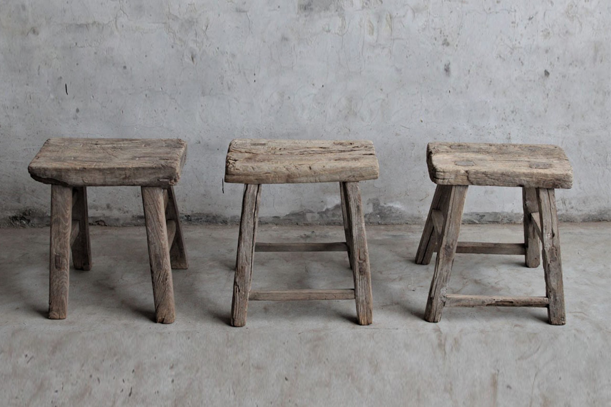 Tabouret en orme ancien